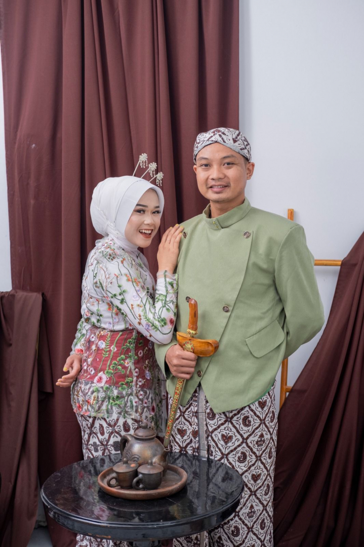 https://ahnafmultimediainvitation.webnikah.com/dirmember/00000028/ahnafmultimediainvitation/photo-276749-326033-l-202507291207.jpg
